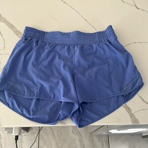 Lulu lemon hotty hot high rise 4”